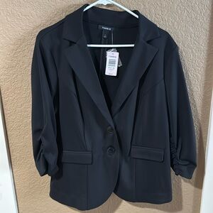 BNWT TORRID BLACK BLAZER IN SIZE 1